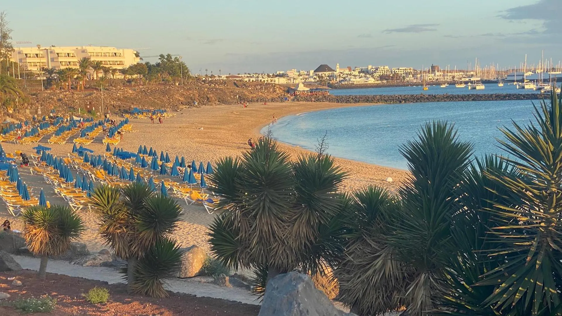Villa Adel 56, Private Heated Pool, Parking Playa Blanca