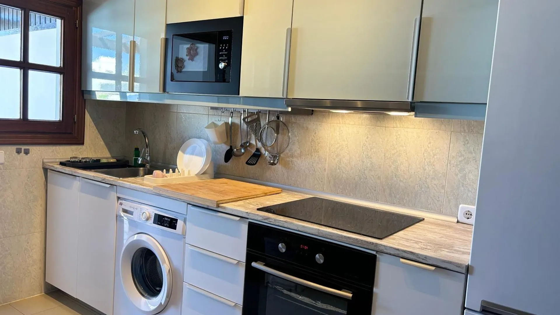 Villa Adel 56, Private Heated Pool, Parking Playa Blanca  Spain